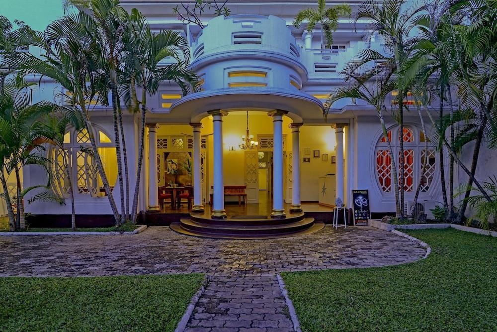 56 By Deco - Galle Fort Hotel Exterior photo