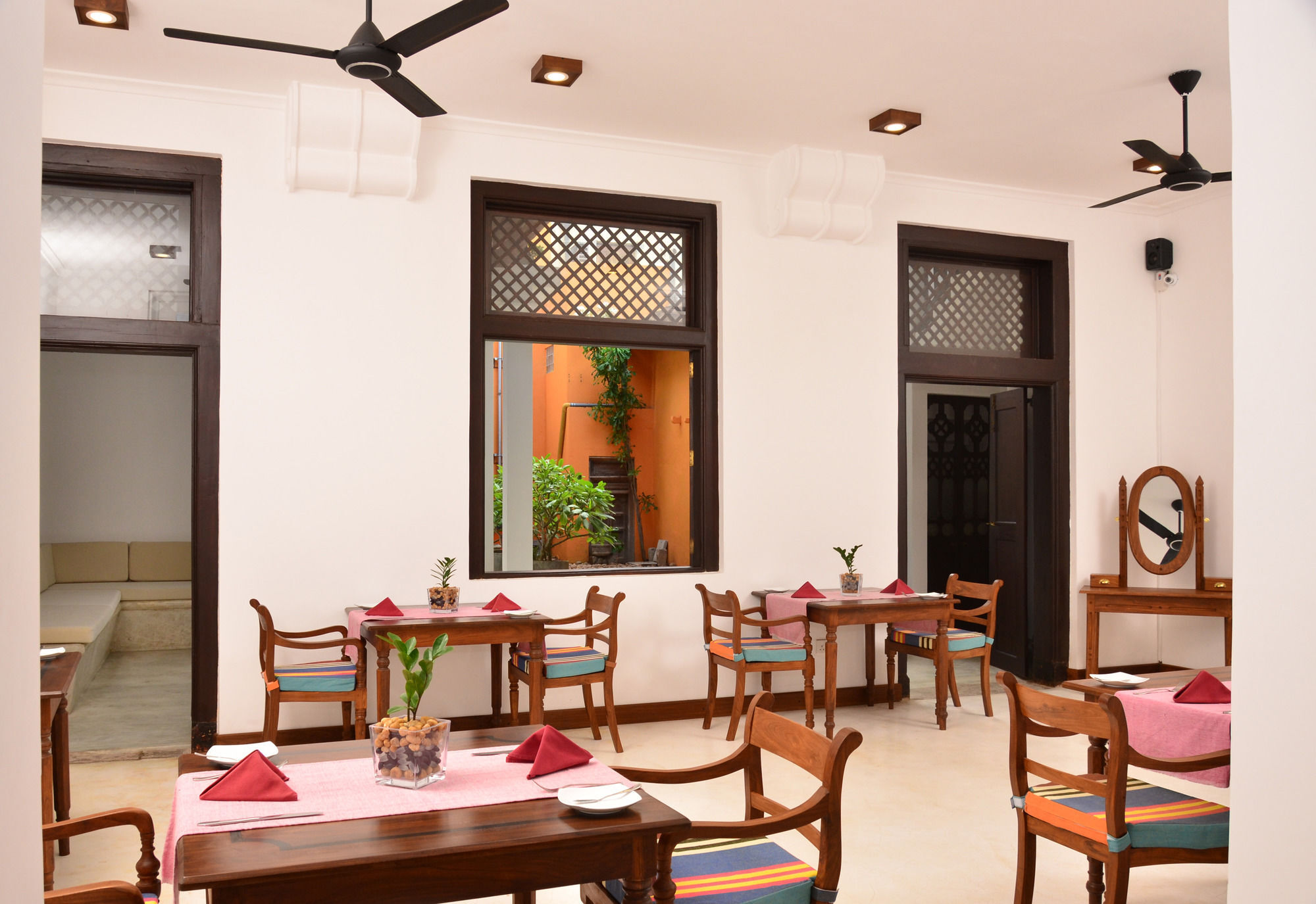 56 By Deco - Galle Fort Exterior photo