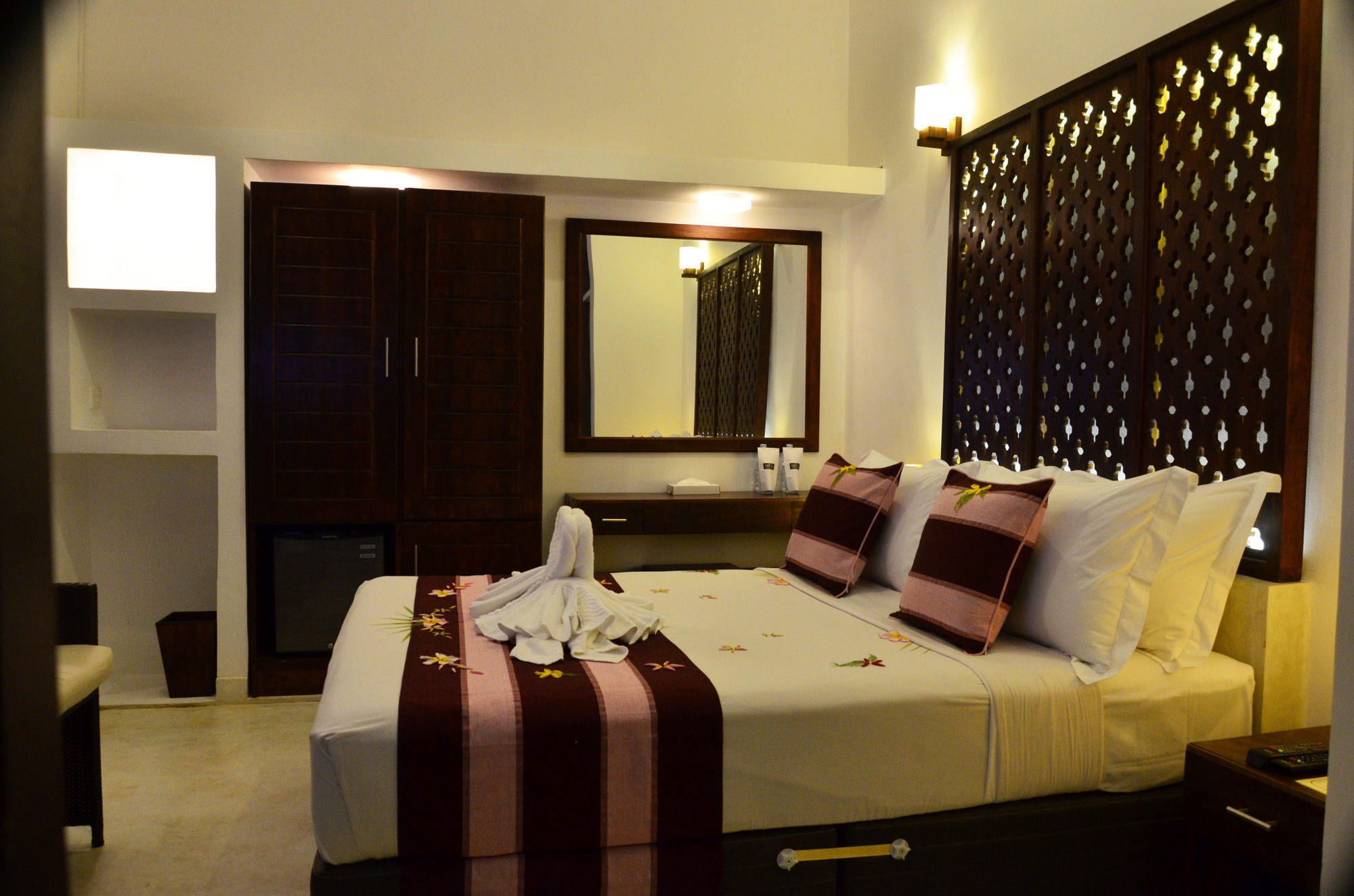 56 By Deco - Galle Fort Exterior photo
