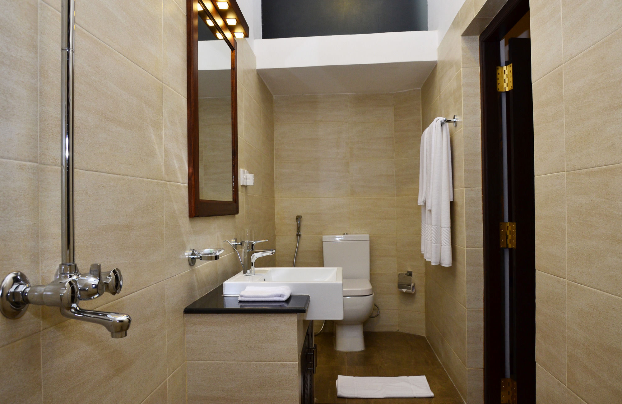 56 By Deco - Galle Fort Exterior photo