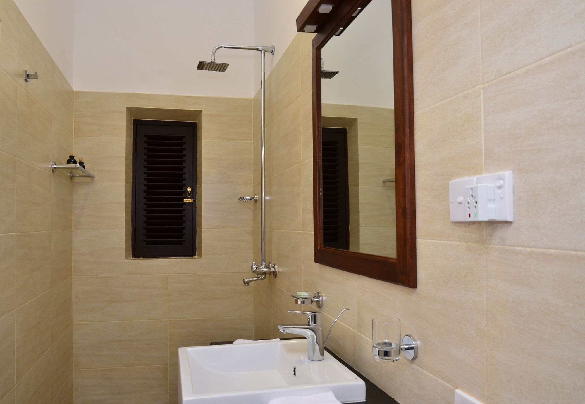 56 By Deco - Galle Fort Exterior photo